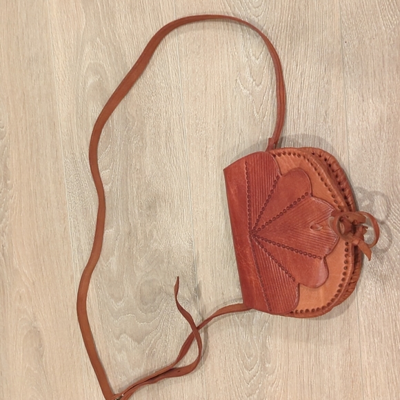 Handmade Genuine Leather Purse from Morroco - Picture 1 of 7